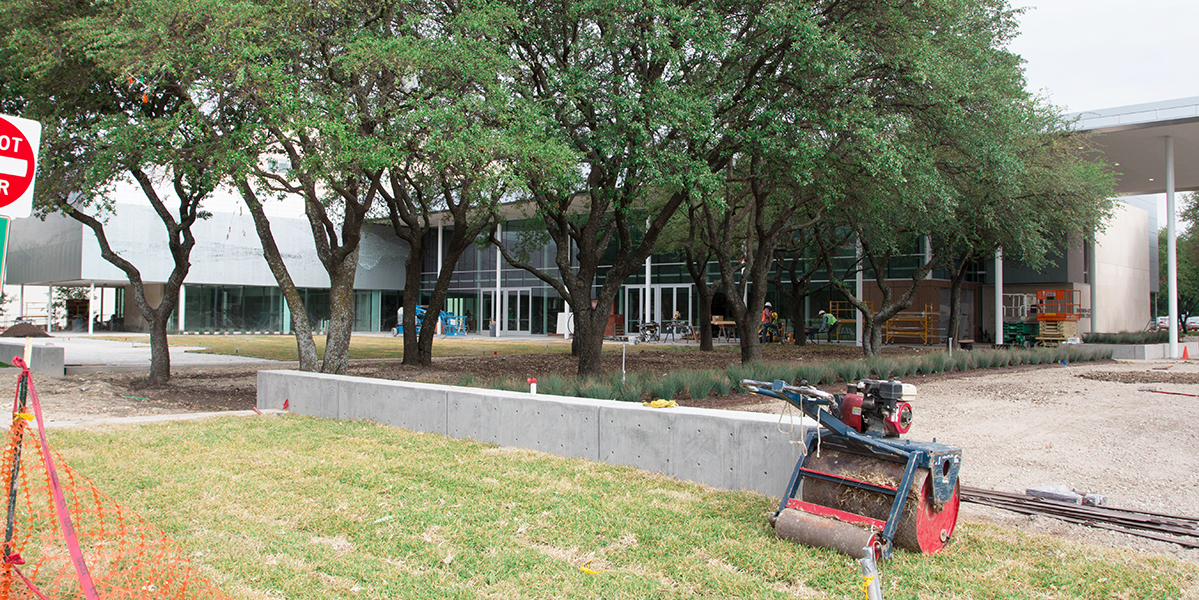 Construction at the alumni center