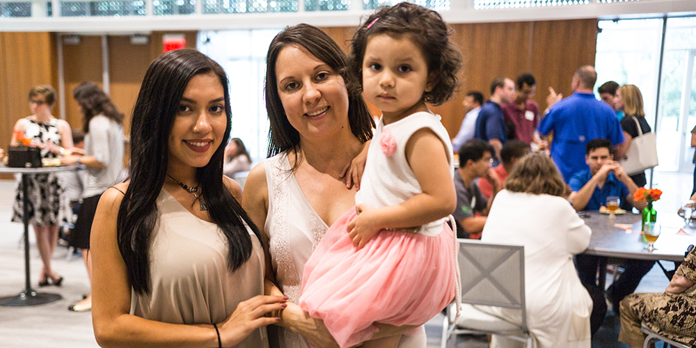 Computer science freshman Lillian Rodriguez (left) and her mom, Rosa Garcia, and sister, Fernanda, enjoyed the opportunity to meet other incoming freshmen and their families.