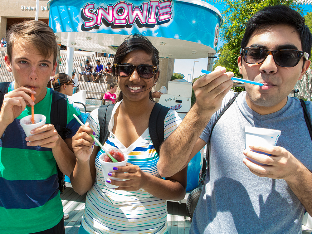 Photo of students eating sno cones