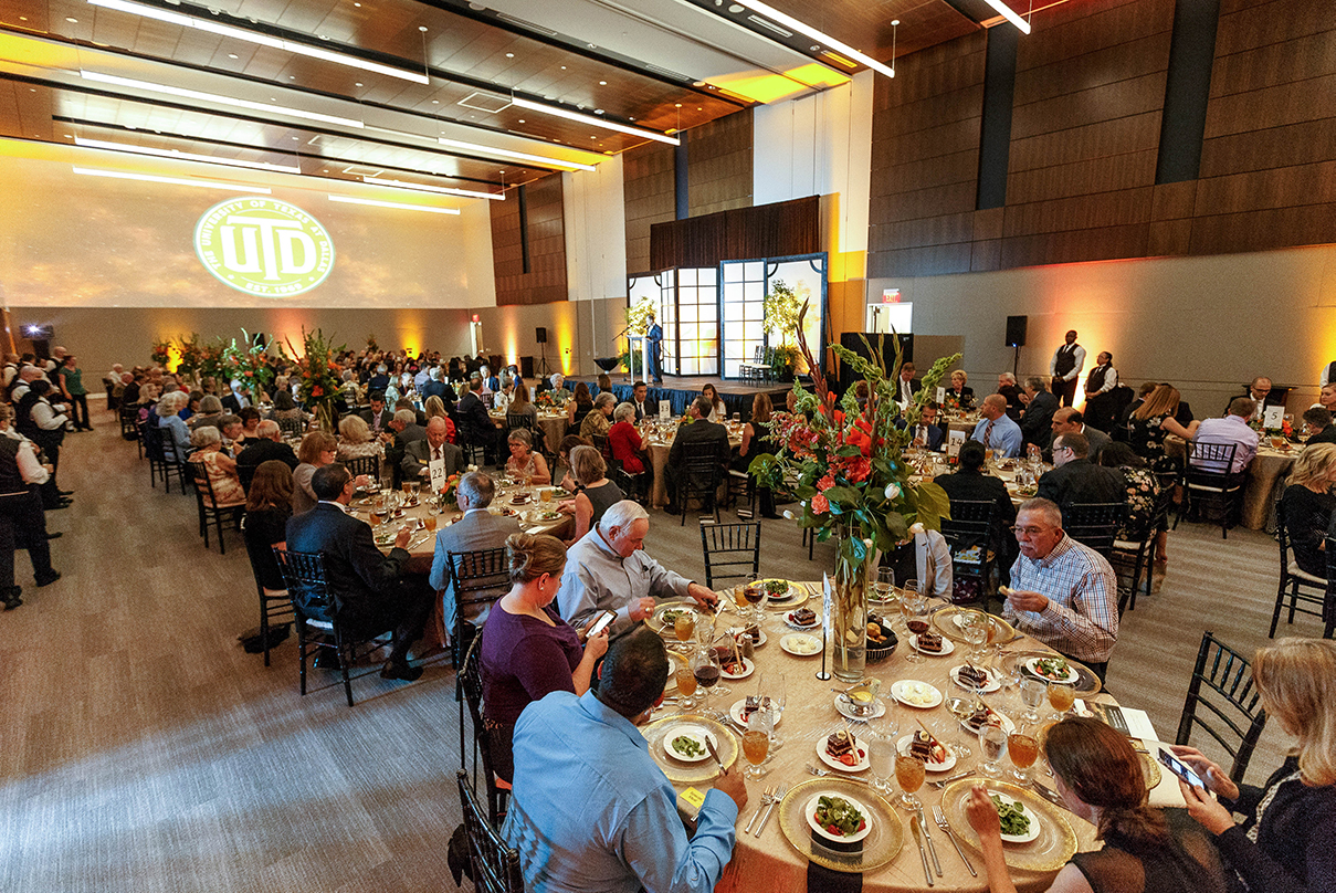 Alumni, corporate partners and supporters who had made gifts resulting in named spaces within the center were recognized during a celebratory dinner held in the center’s Ann and Jack Graves Ballroom.