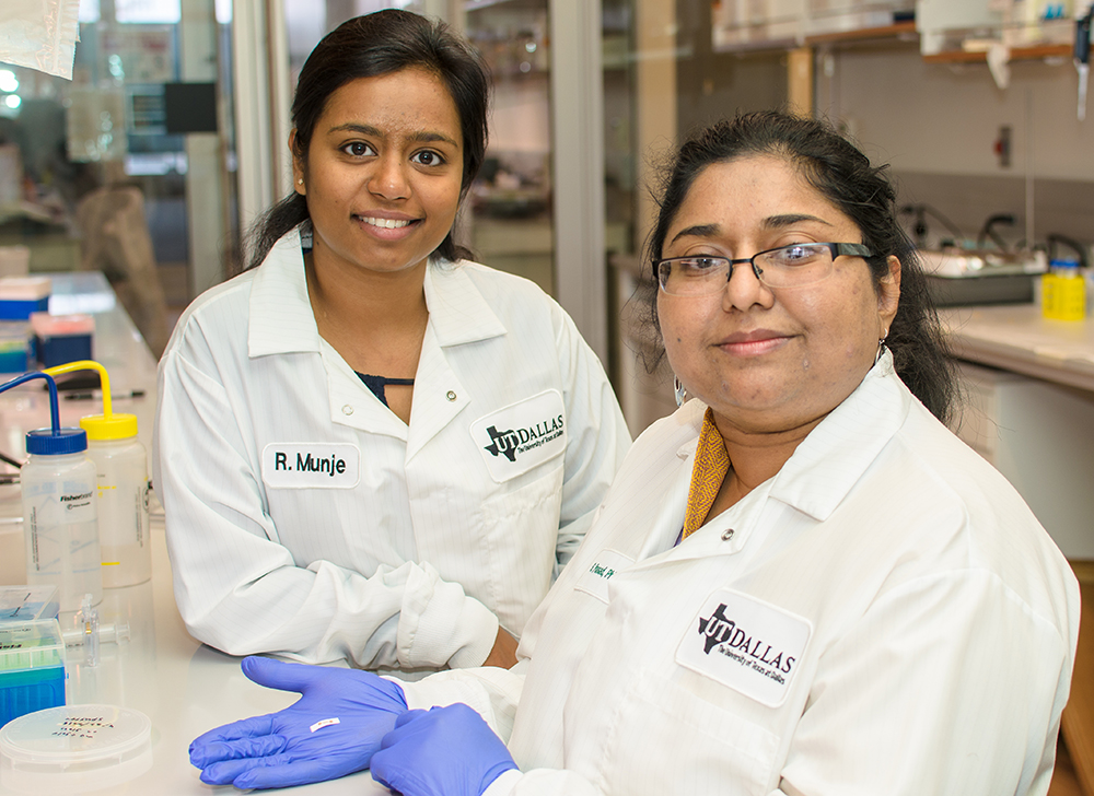 Dr. Shalini Prasad (right), professor of bioengineering at UT Dallas, and doctoral student Rujuta Munje designed a wearable, flexible biosensor that can reliably detect and quantify glucose from very small amounts of human sweat.