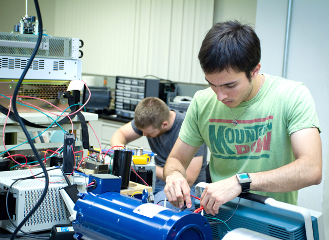 Engineering Teams Students Explore Future Energy Technologies