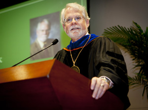 Dr. Bruce Novak