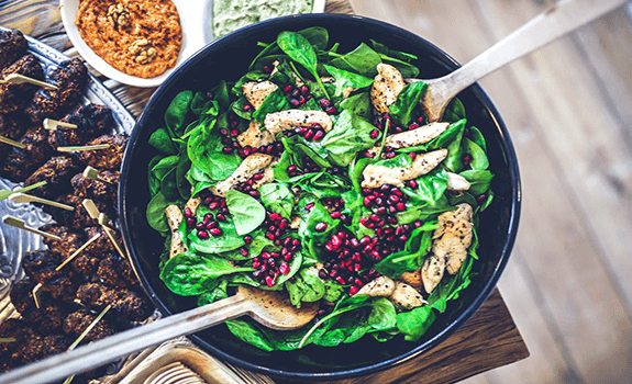 Healthy Eating for the Holidays (Photo Credit: [CC0] 2014 Kaboompics / Karolina, https://www.pexels.com/photo/spinach-chicken-pomegranate-salad-5938/)